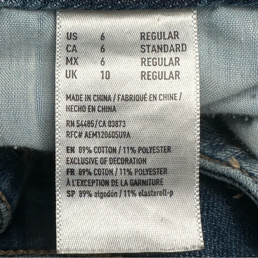 American Eagle Outfitters Tomgirl Distressed Jeans Size 6 - Picture 11 of 11